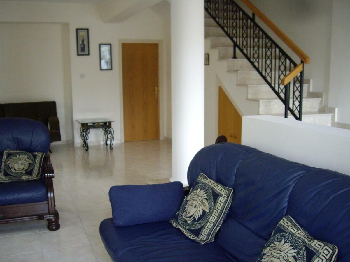 Frangipani Villa Пафос Екстер'єр фото